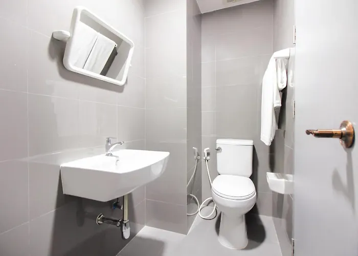 Hotel Oyo 322 Shady 32 2*